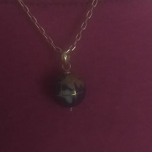 14k? earth charm